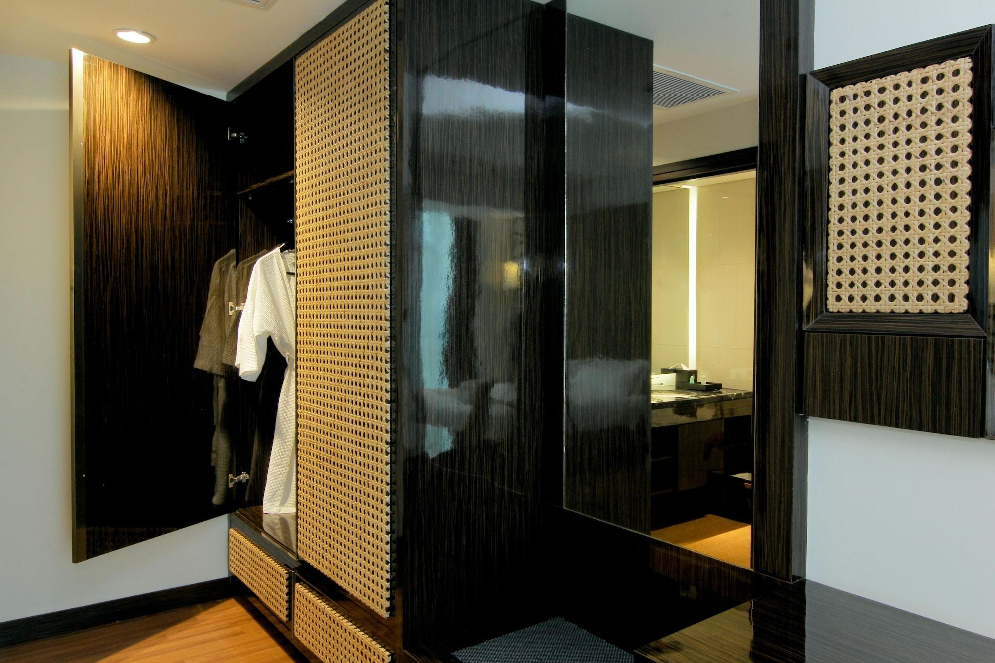 ดิ เอเทรียม โฮเต็ล แอนด์ รีสอร์ต ยอกยาการ์ต้า Hotel Melati ภายนอก รูปภาพ