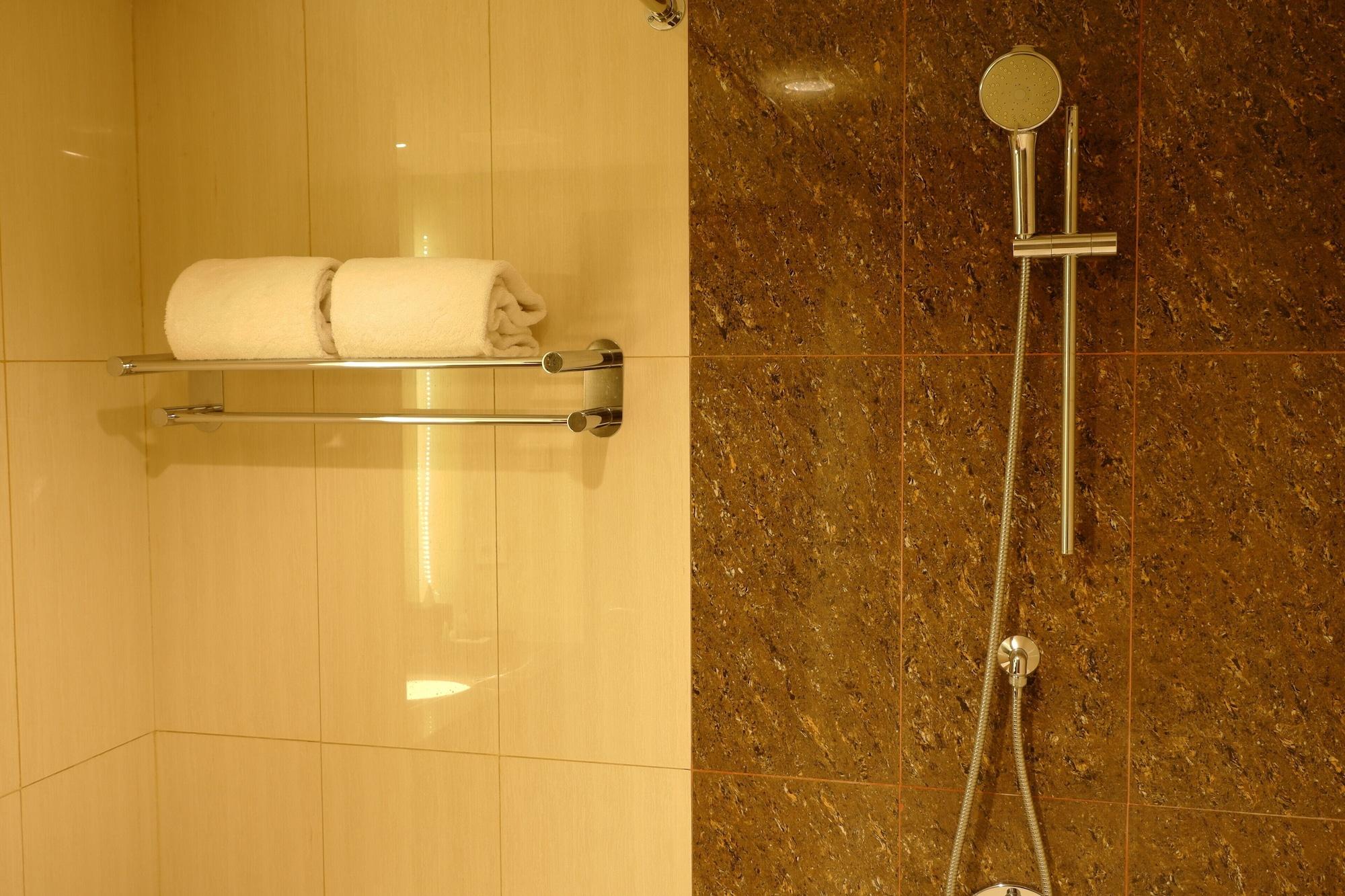 ดิ เอเทรียม โฮเต็ล แอนด์ รีสอร์ต ยอกยาการ์ต้า Hotel Melati ภายนอก รูปภาพ