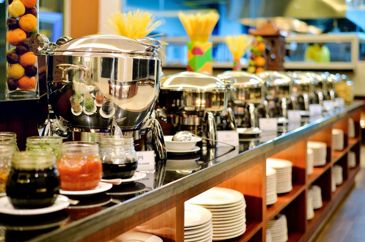 ดิ เอเทรียม โฮเต็ล แอนด์ รีสอร์ต ยอกยาการ์ต้า Hotel Melati ภายนอก รูปภาพ