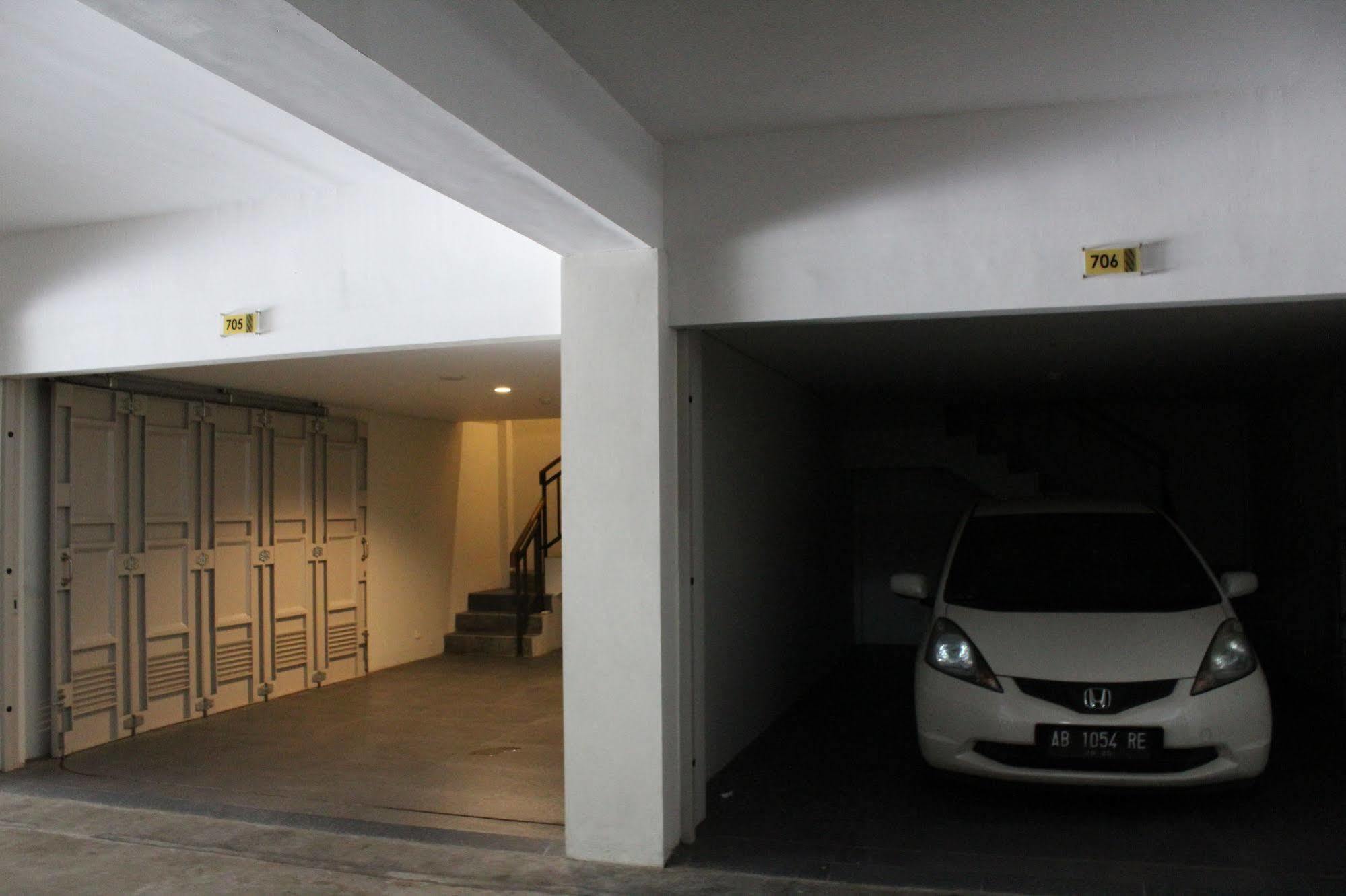 ดิ เอเทรียม โฮเต็ล แอนด์ รีสอร์ต ยอกยาการ์ต้า Hotel Melati ภายนอก รูปภาพ