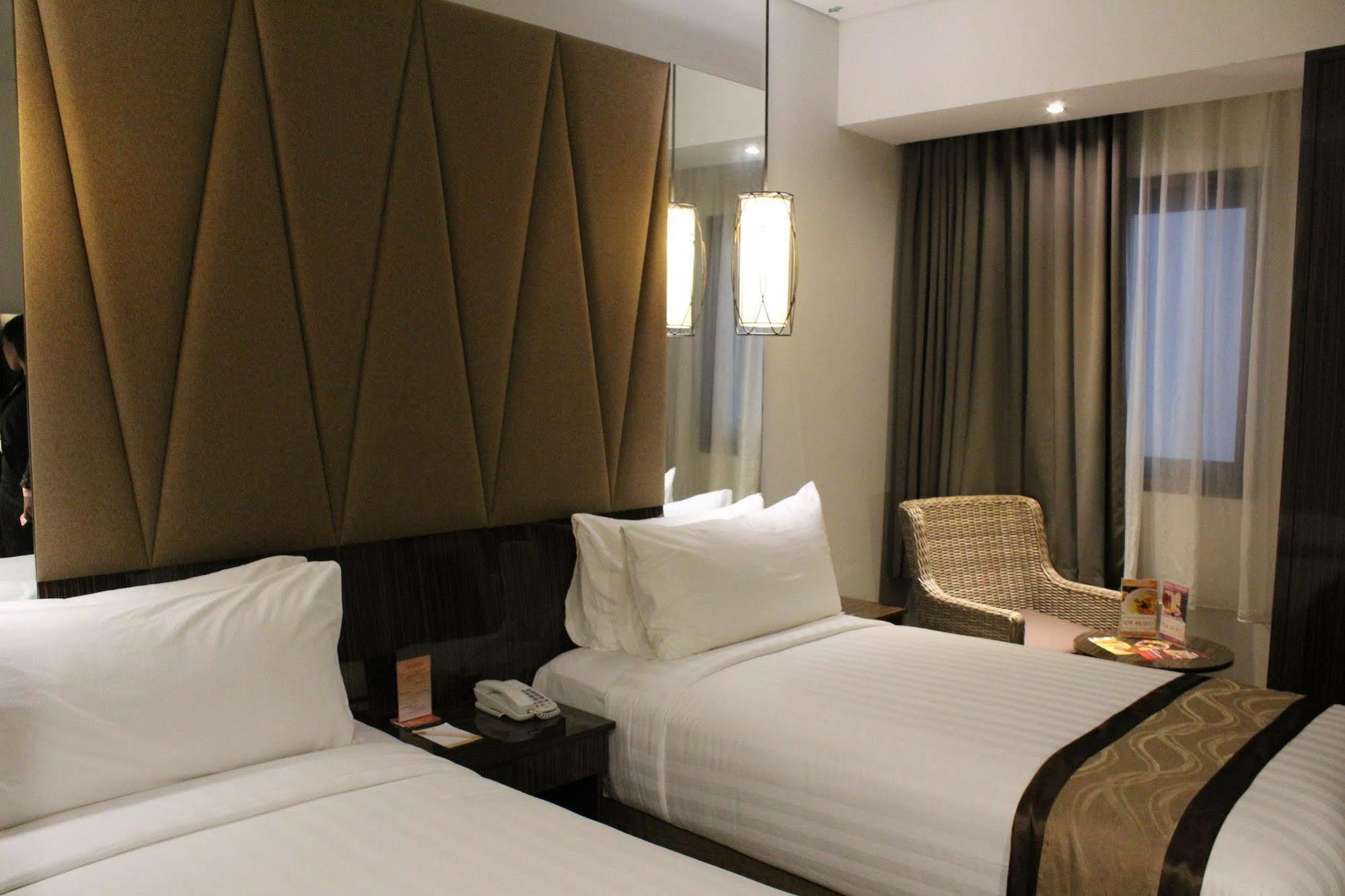 ดิ เอเทรียม โฮเต็ล แอนด์ รีสอร์ต ยอกยาการ์ต้า Hotel Melati ภายนอก รูปภาพ