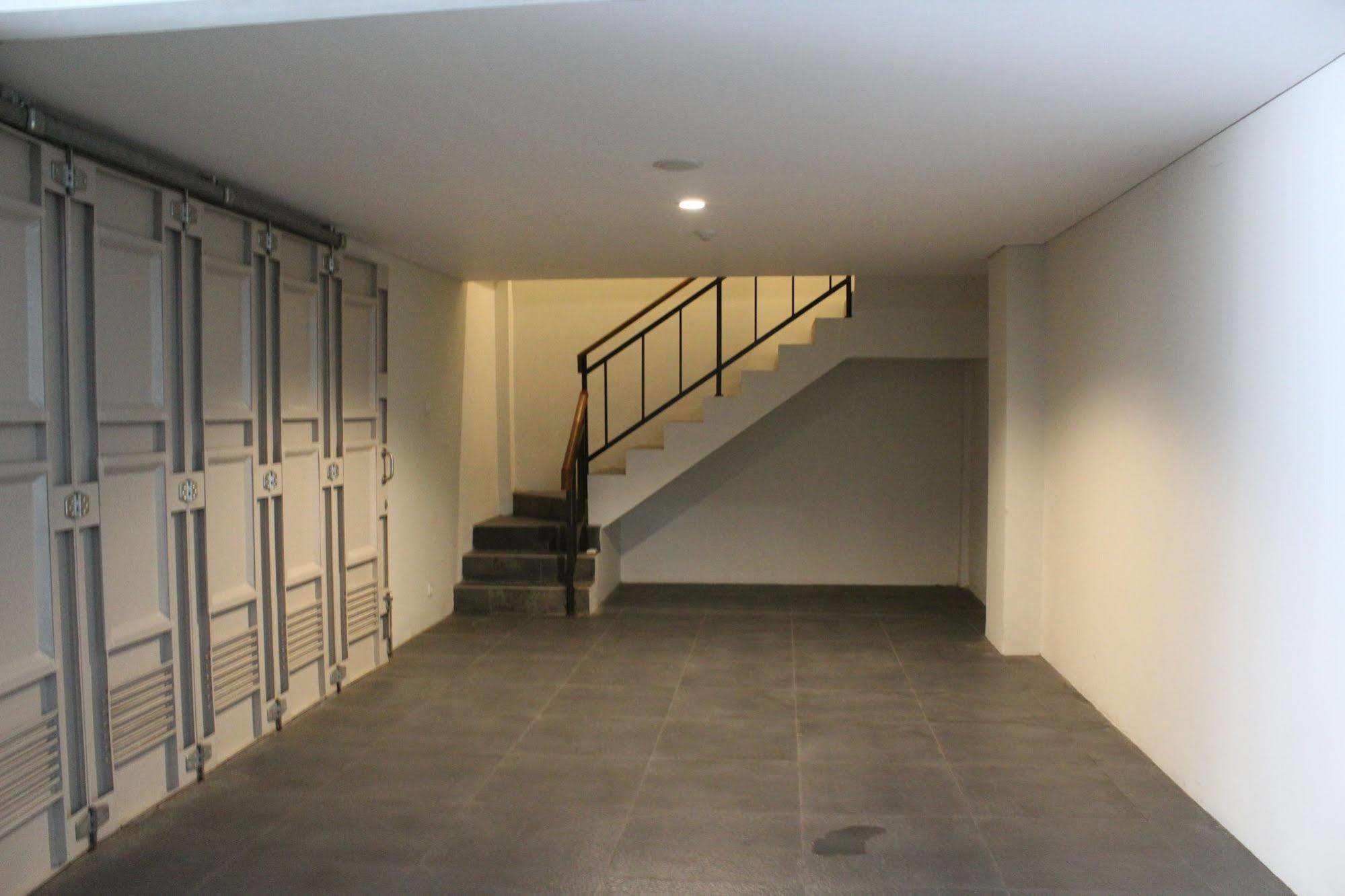 ดิ เอเทรียม โฮเต็ล แอนด์ รีสอร์ต ยอกยาการ์ต้า Hotel Melati ภายนอก รูปภาพ