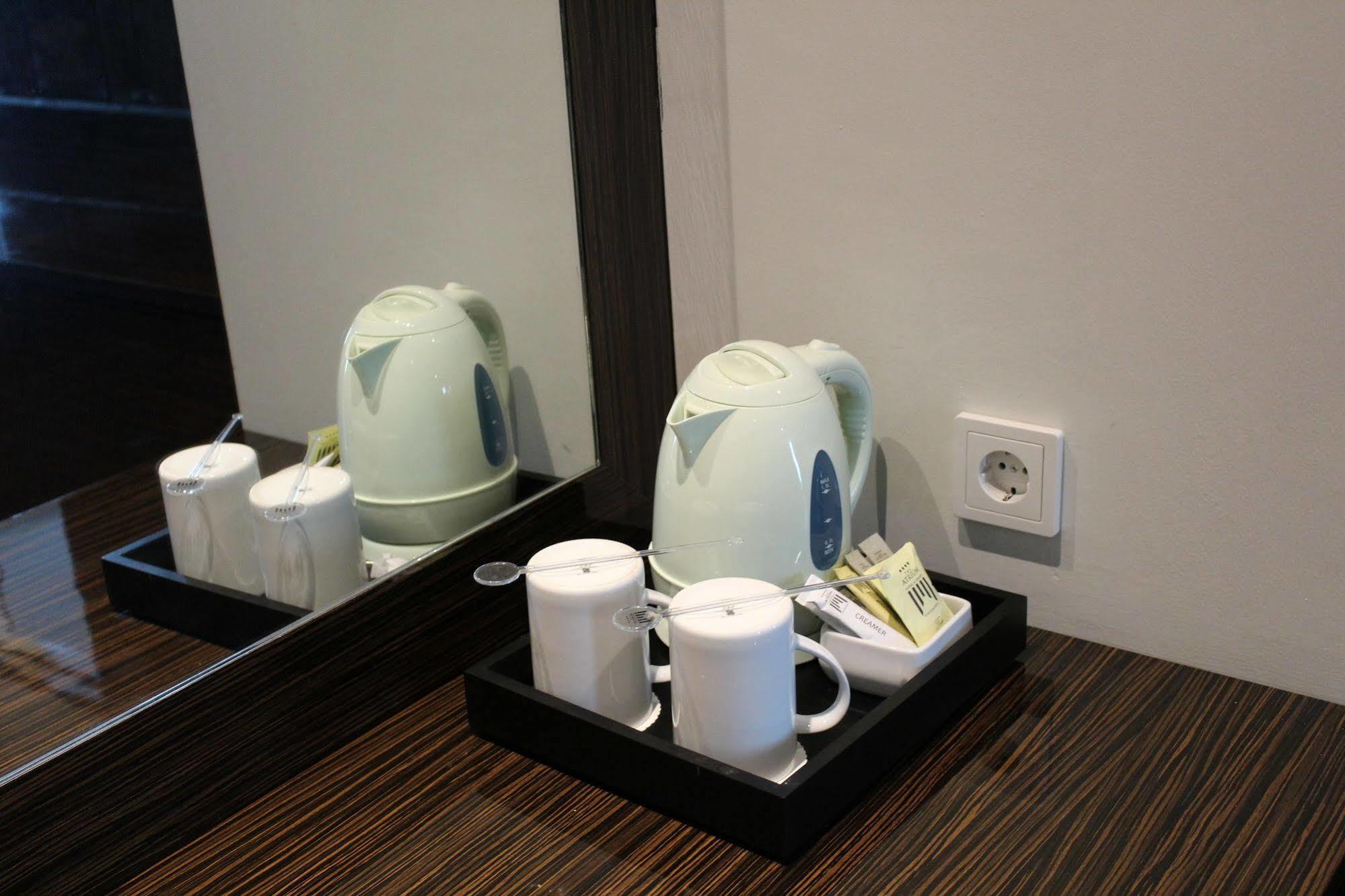 ดิ เอเทรียม โฮเต็ล แอนด์ รีสอร์ต ยอกยาการ์ต้า Hotel Melati ภายนอก รูปภาพ