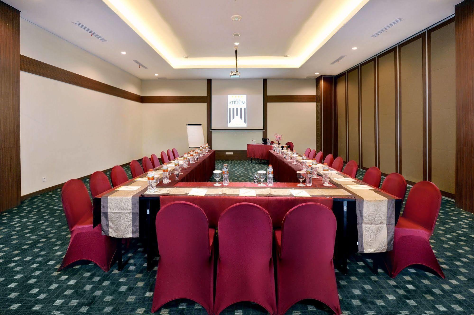 ดิ เอเทรียม โฮเต็ล แอนด์ รีสอร์ต ยอกยาการ์ต้า Hotel Melati ภายนอก รูปภาพ