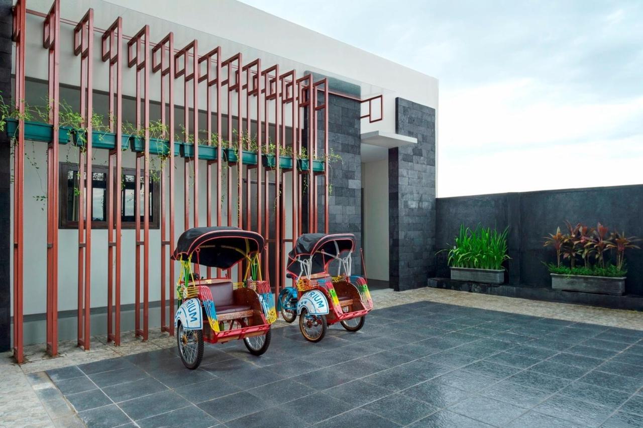 ดิ เอเทรียม โฮเต็ล แอนด์ รีสอร์ต ยอกยาการ์ต้า Hotel Melati ภายนอก รูปภาพ